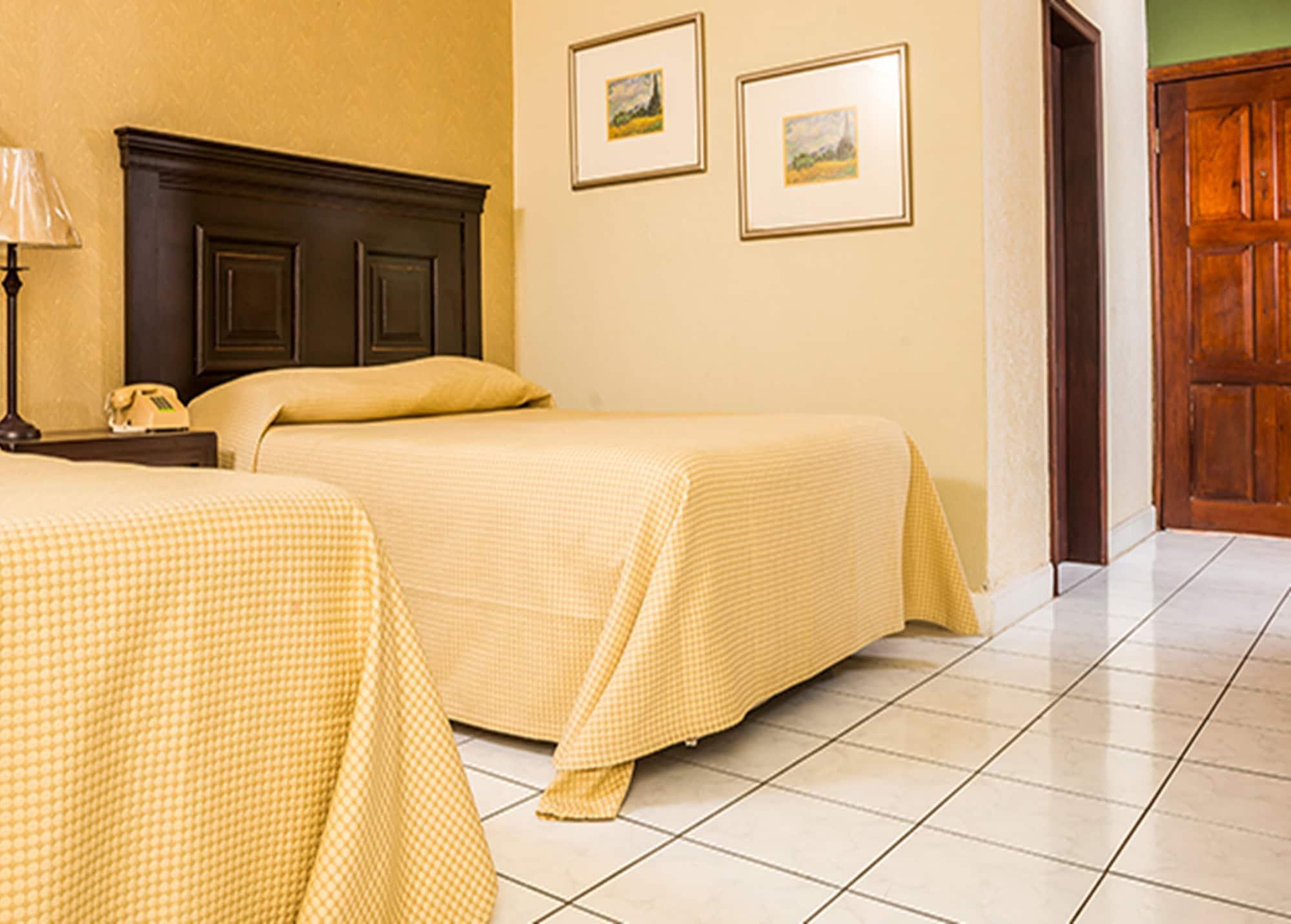 Hotel La Quinta ラ・セイバ エクステリア 写真