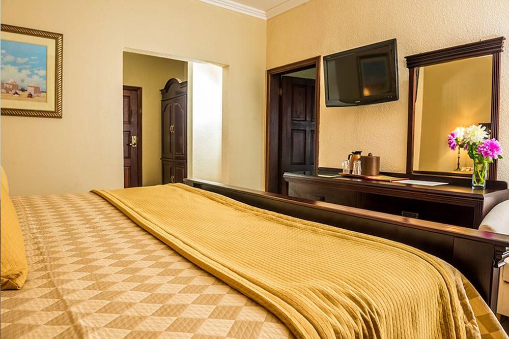 Hotel La Quinta ラ・セイバ エクステリア 写真