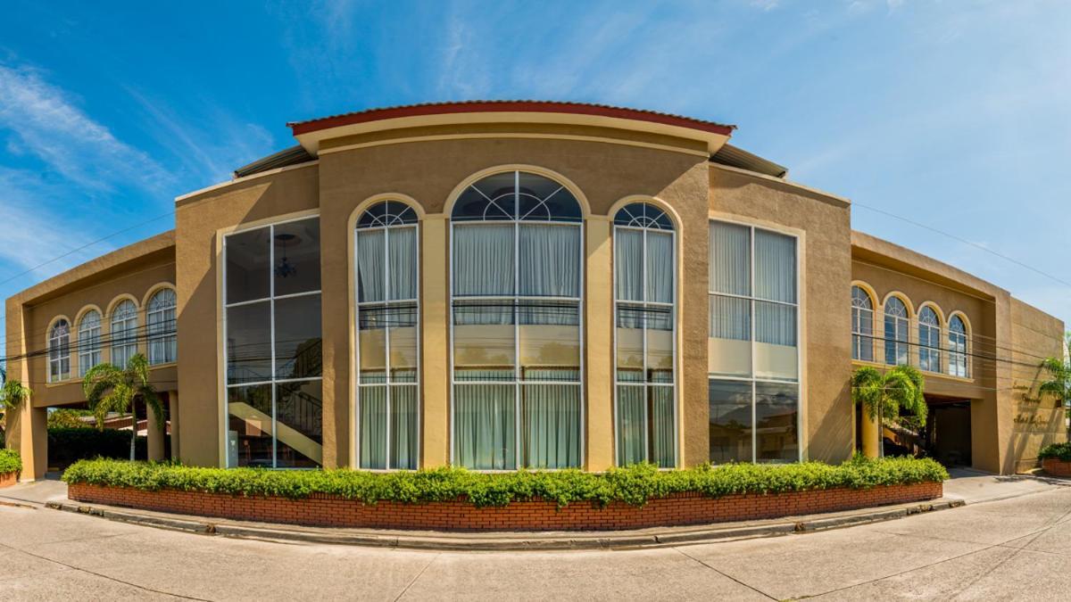 Hotel La Quinta ラ・セイバ エクステリア 写真