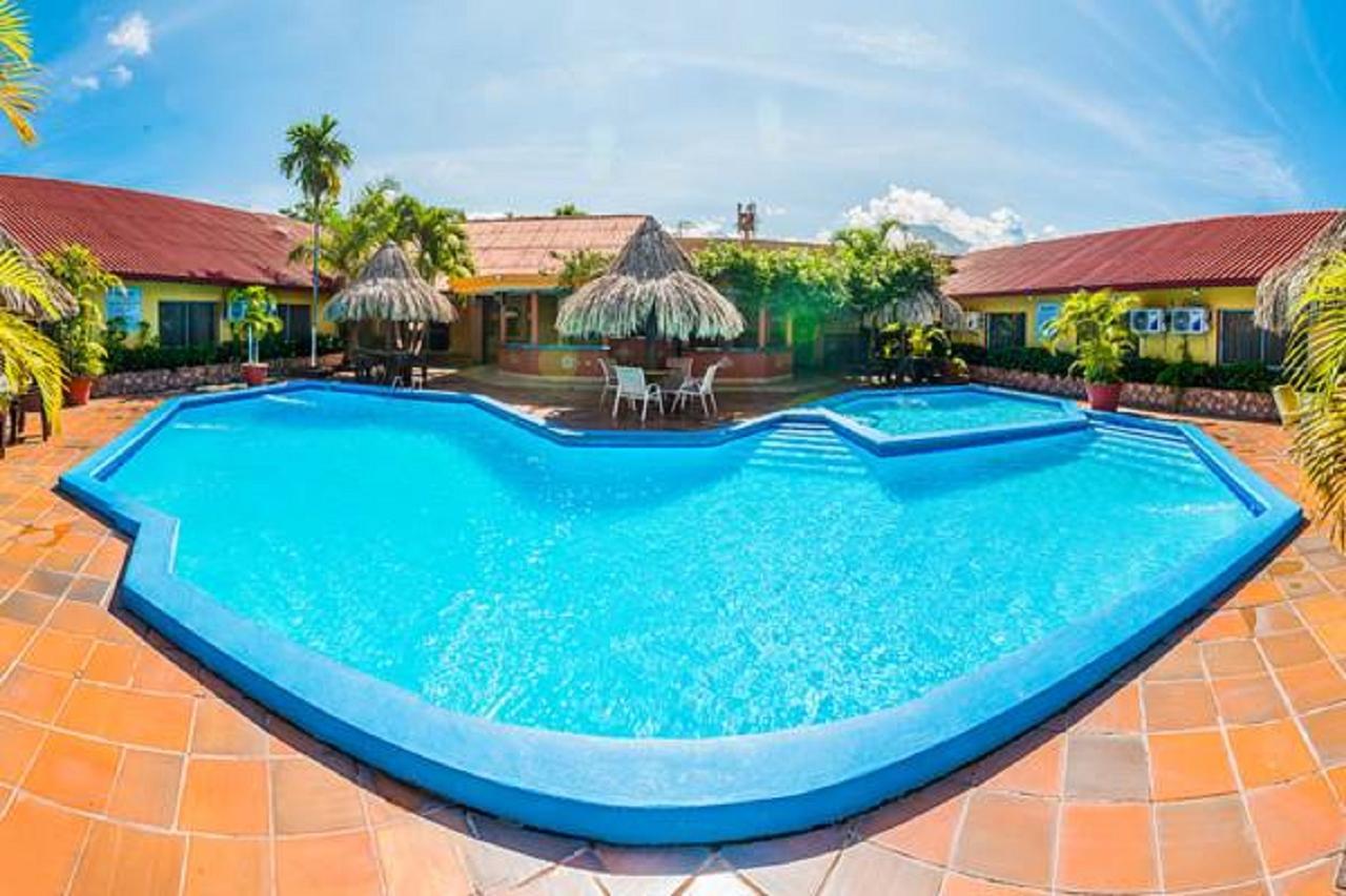 Hotel La Quinta ラ・セイバ エクステリア 写真