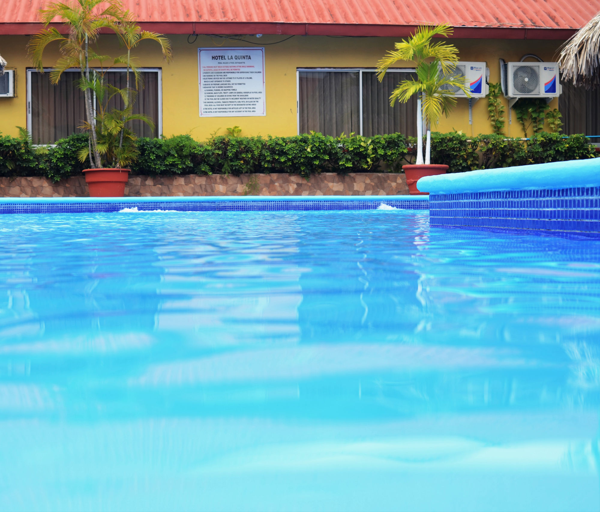 Hotel La Quinta ラ・セイバ エクステリア 写真